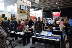 Новинки от Casio с международной музыкальной выставки в Москве